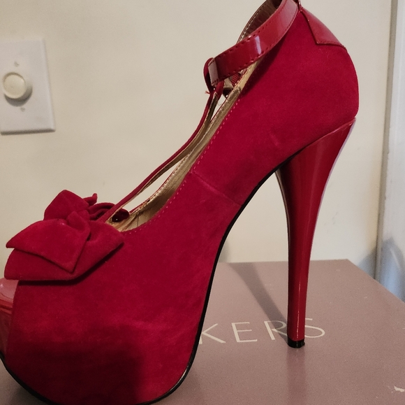 Red Suede and Patent Leather Heels Kailee by Baker - Picture 7 of 11